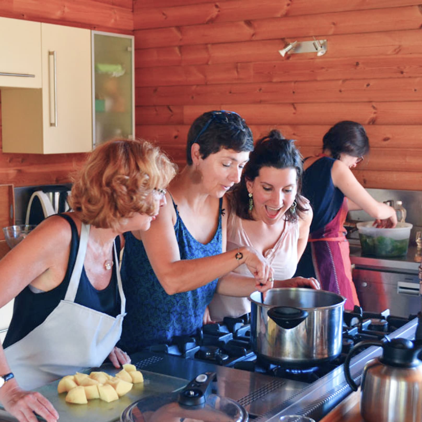 Plats conviviaux de la formule Le Spartiate, cuisinés ensemble
